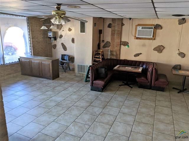 102 E Broadway St, Big Sandy, TX 75755